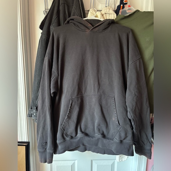 Gymshark Tops - Gymshark hoodie size L